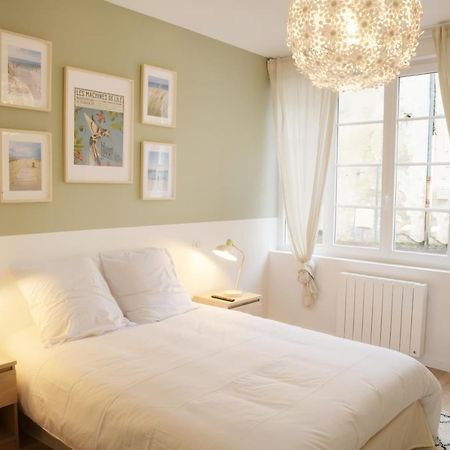 T2 Avec Verriere Situe En Hyper Centre Avec Wifi, Linge, Draps, Savons Et Serviettes Fournis Κονιάκ Εξωτερικό φωτογραφία